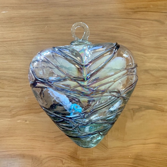 Handblown heart - Picture 1 of 1